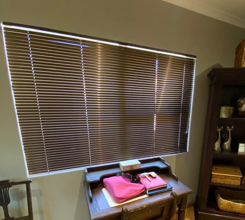 Venetian Blinds Photo (3/3)
