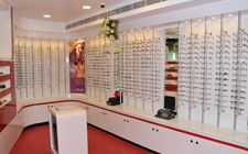 Modern commercial interior design idea and inspiration photo (2/2)