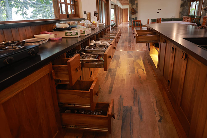 Modular Kitchen Design photo showcasing modern home interior design (3/4)
