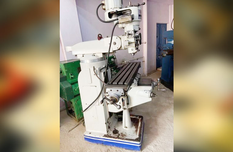 Vertical Milling Machine